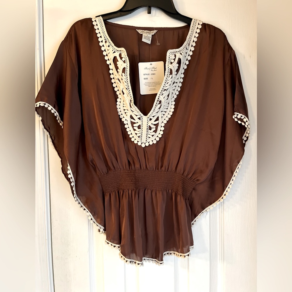 NWT Ladies Top Size L